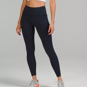 Lululemon • Fast and Free High-Rise Tight 25" • size 4